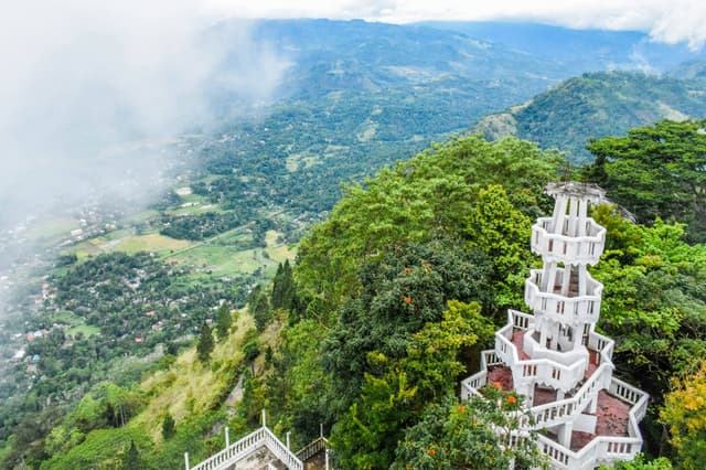 Ambuluwawa Tower