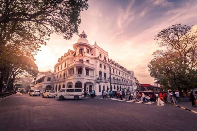 Sunset City Streets