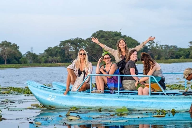 https://olanka-strapi-live-s3.s3.ap-southeast-1.amazonaws.com/Gazebo_Tours_Wonder_of_Sri_Lanka_b93ce4d4f5.jpg