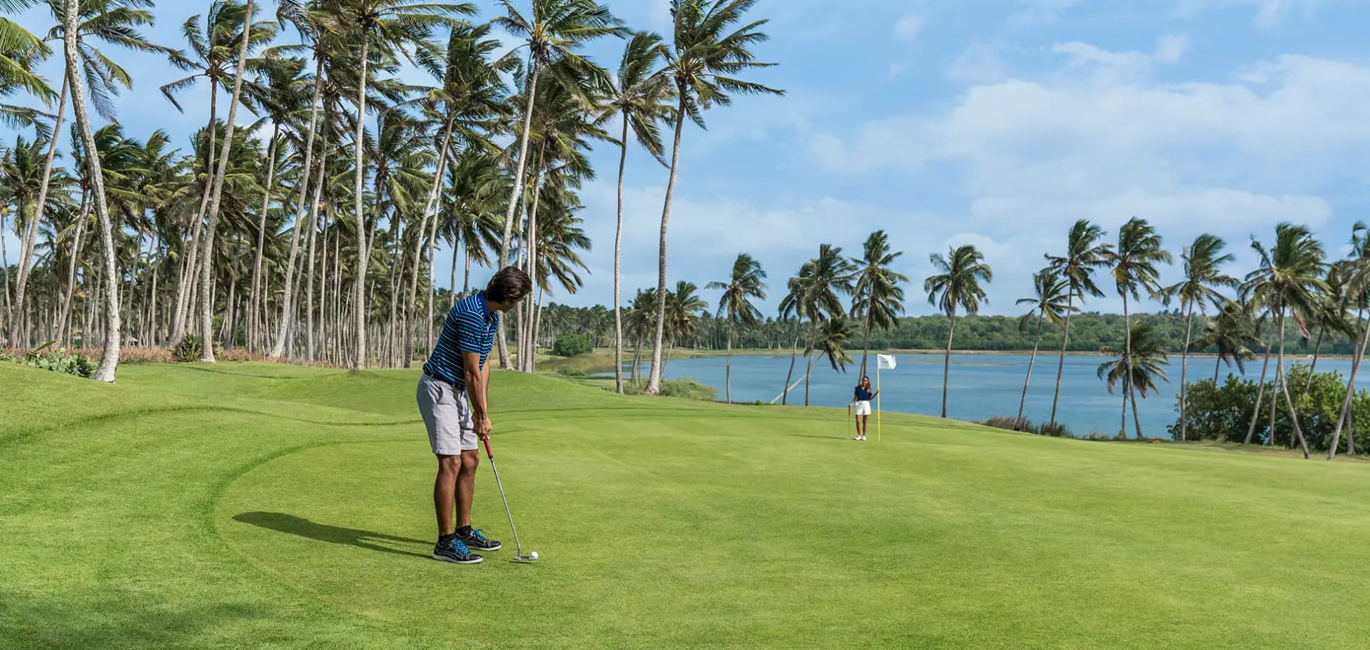 https://olanka-strapi-live-s3.s3.ap-southeast-1.amazonaws.com/Hambantota_golf_club_2_df4e70819a.webp