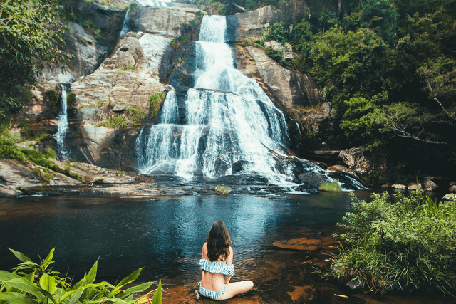 Upper Diyaluma Falls