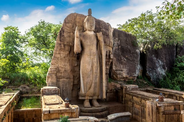 Avukana Buddha Statue
