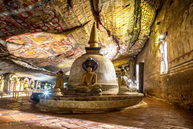 Dambulla Cave Temple