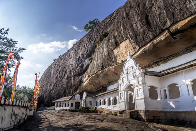 Dambulla Cave Temple